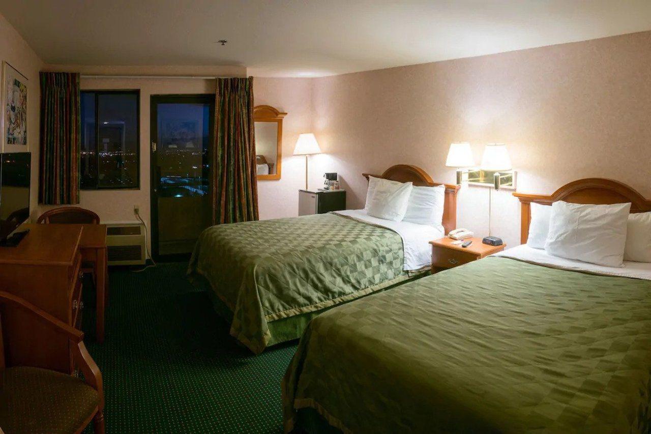 San Bernandino Inn & Suites San Bernardino Eksteriør bilde