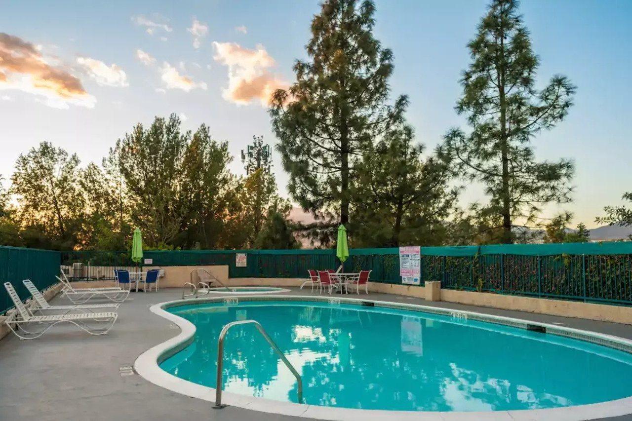San Bernandino Inn & Suites San Bernardino Eksteriør bilde