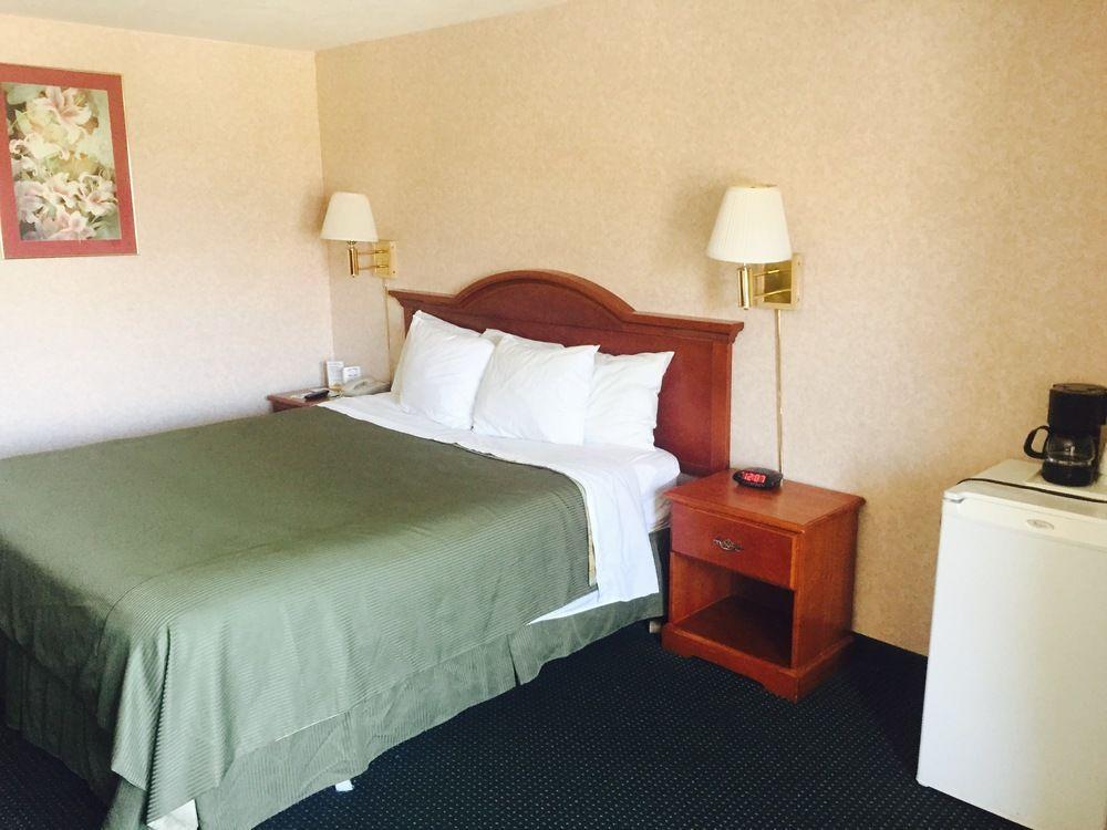 San Bernandino Inn & Suites San Bernardino Eksteriør bilde