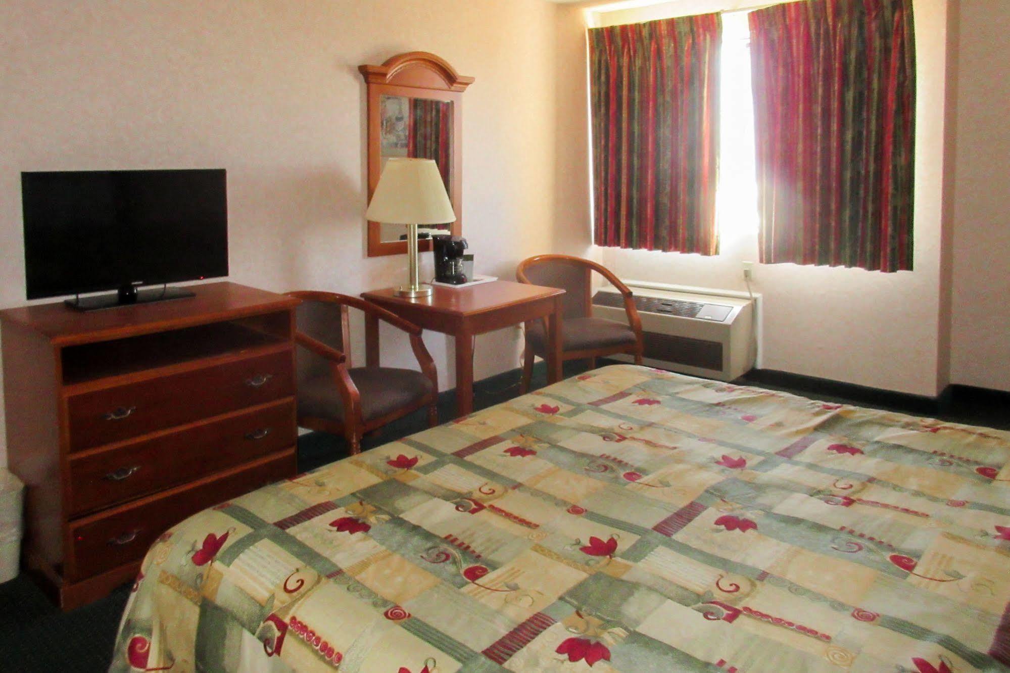San Bernandino Inn & Suites San Bernardino Eksteriør bilde