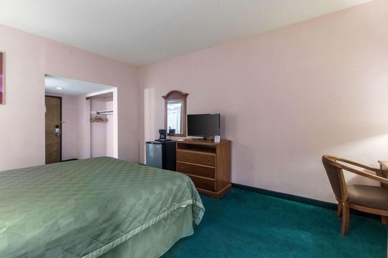 San Bernandino Inn & Suites San Bernardino Eksteriør bilde